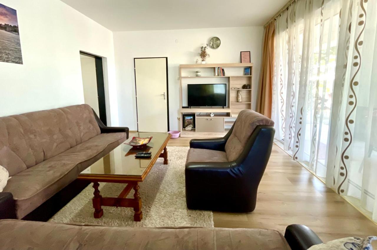 Apartments Flamingo Ulcinj Esterno foto