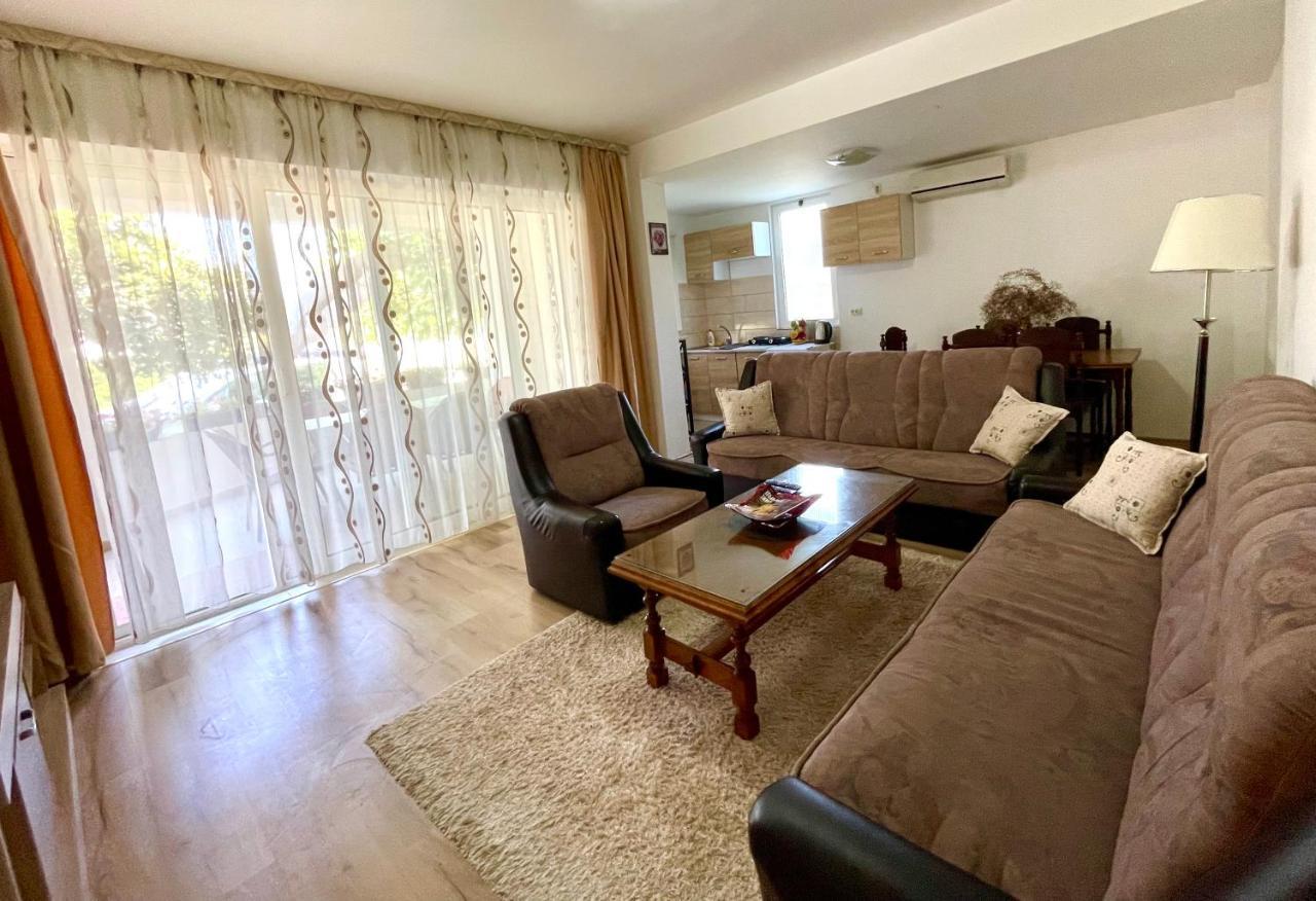Apartments Flamingo Ulcinj Esterno foto
